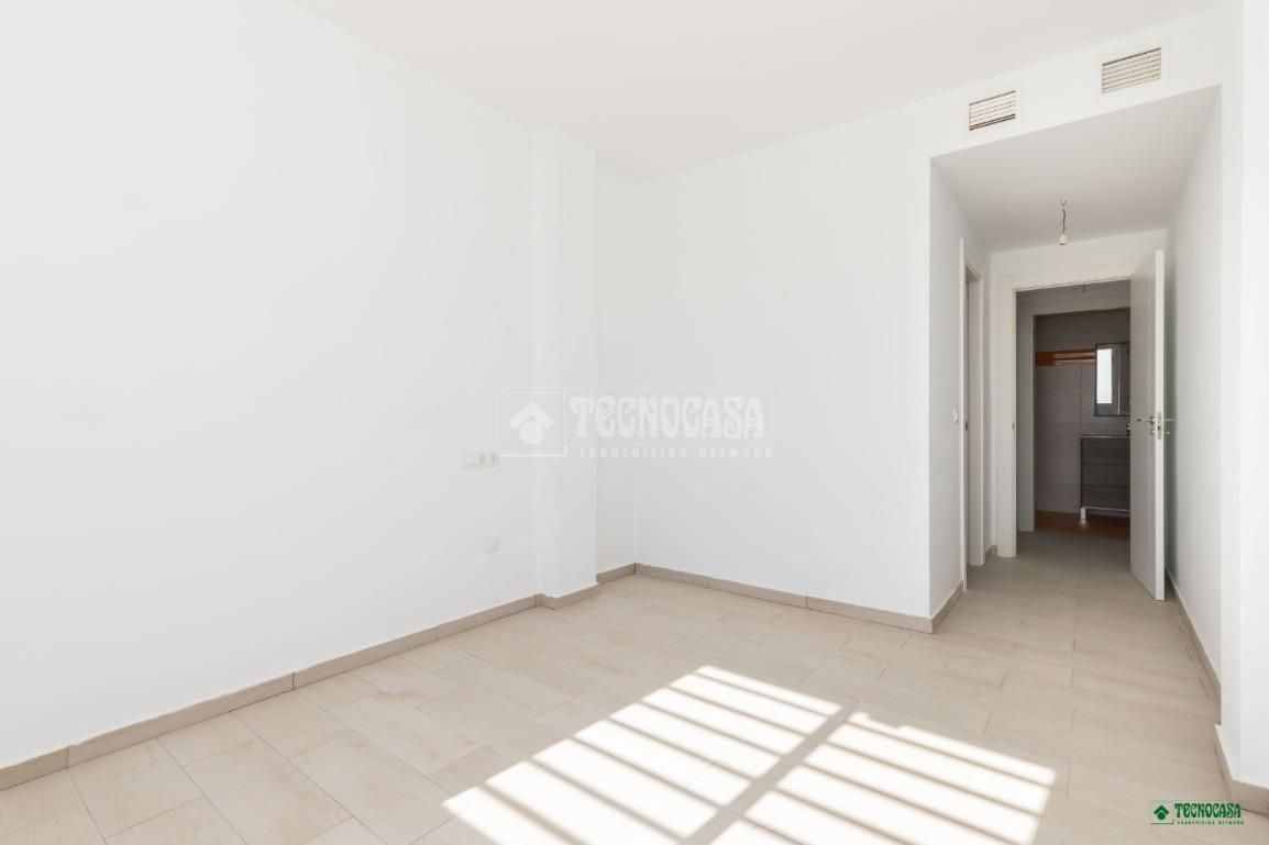 Bedroom of Flat for sale in  Almería Capital