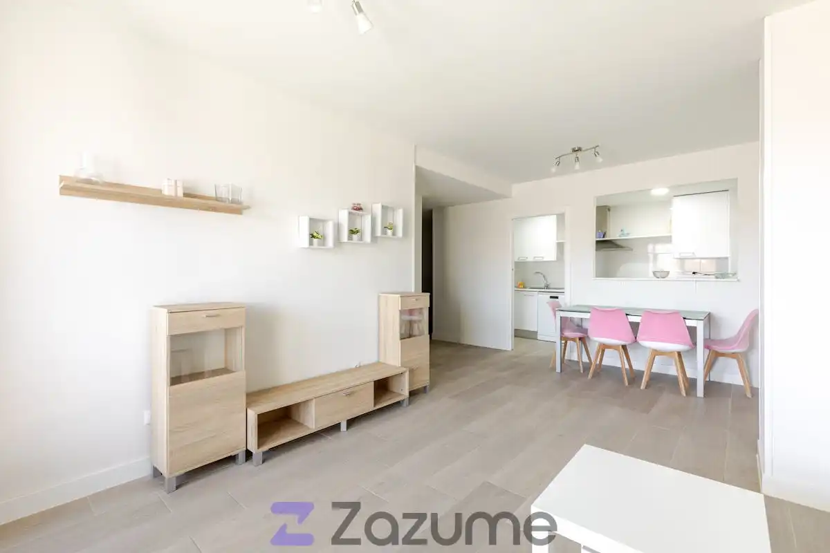 Living room of Flat for rent in Valdemoro  with Air Conditioner, Heating and Parquet flooring