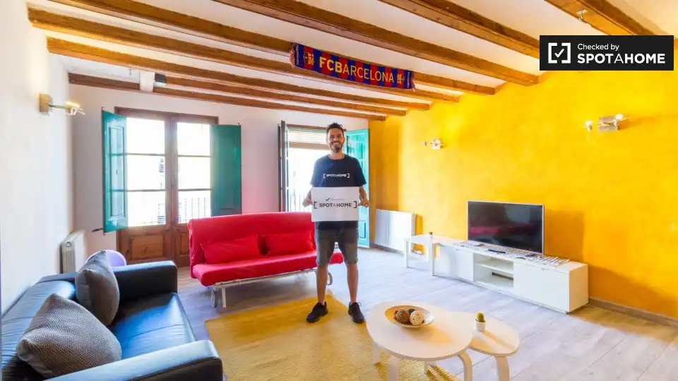Appartamento con terrazza in affitto a Ciutat Vella, imagen 6