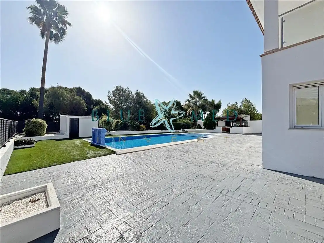 Villa con terrazza in vendita a Calle Calle Albacete, imagen 2