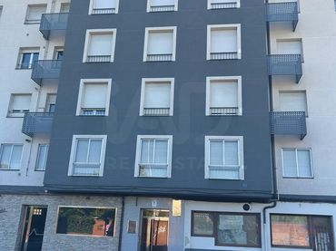 Pis amb ascensor en venda a San Claudio - La Chantría