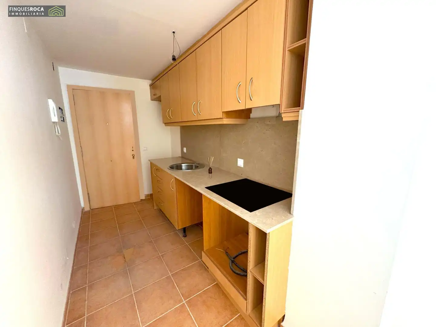 Cuina de Apartament en venda en Alcanar amb Alarma i Piscina comunitària