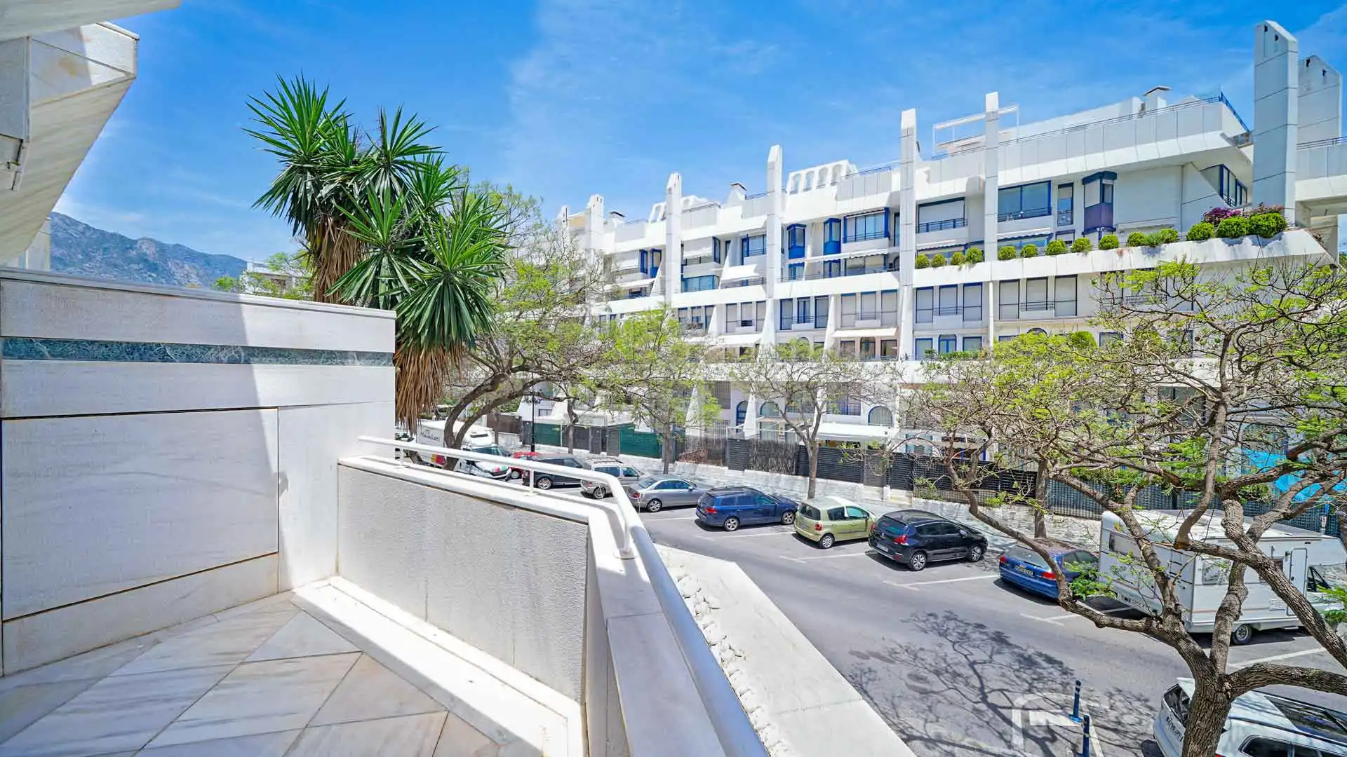 Vista exterior de Apartament en venda en Marbella amb Aire condicionat, Calefacció i Terrassa