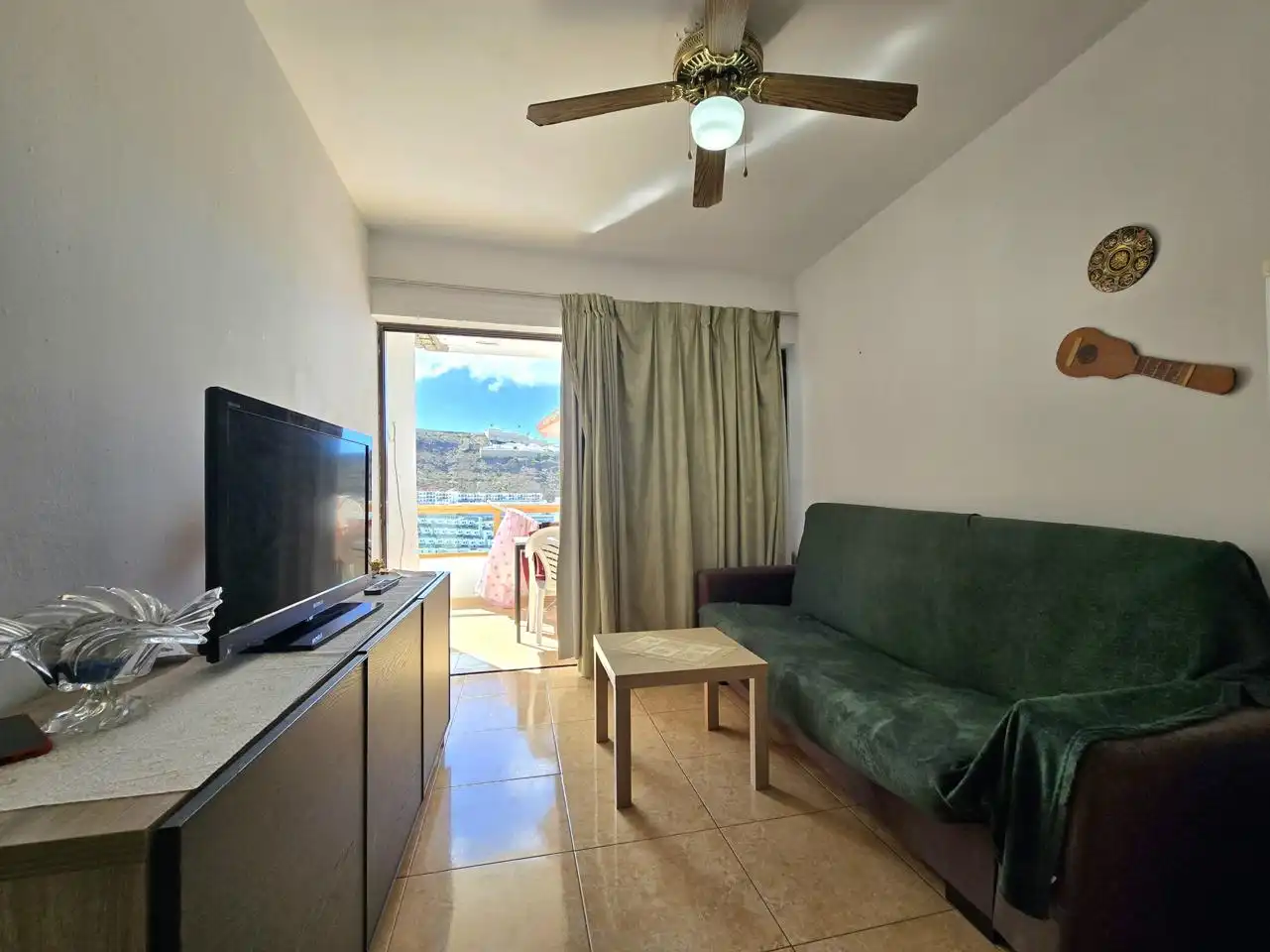 Sala d'estar de Apartament en venda en Mogán amb Moblat, Balcó i Piscina comunitària