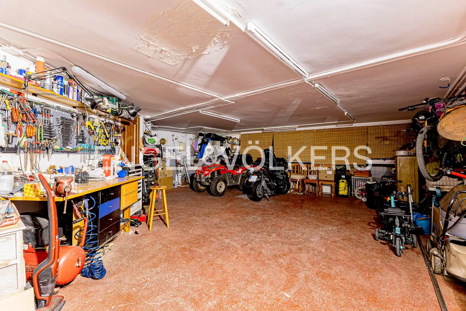 Casa o xalet en venda en Begues amb Calefacció, Jardí privat i Parquet