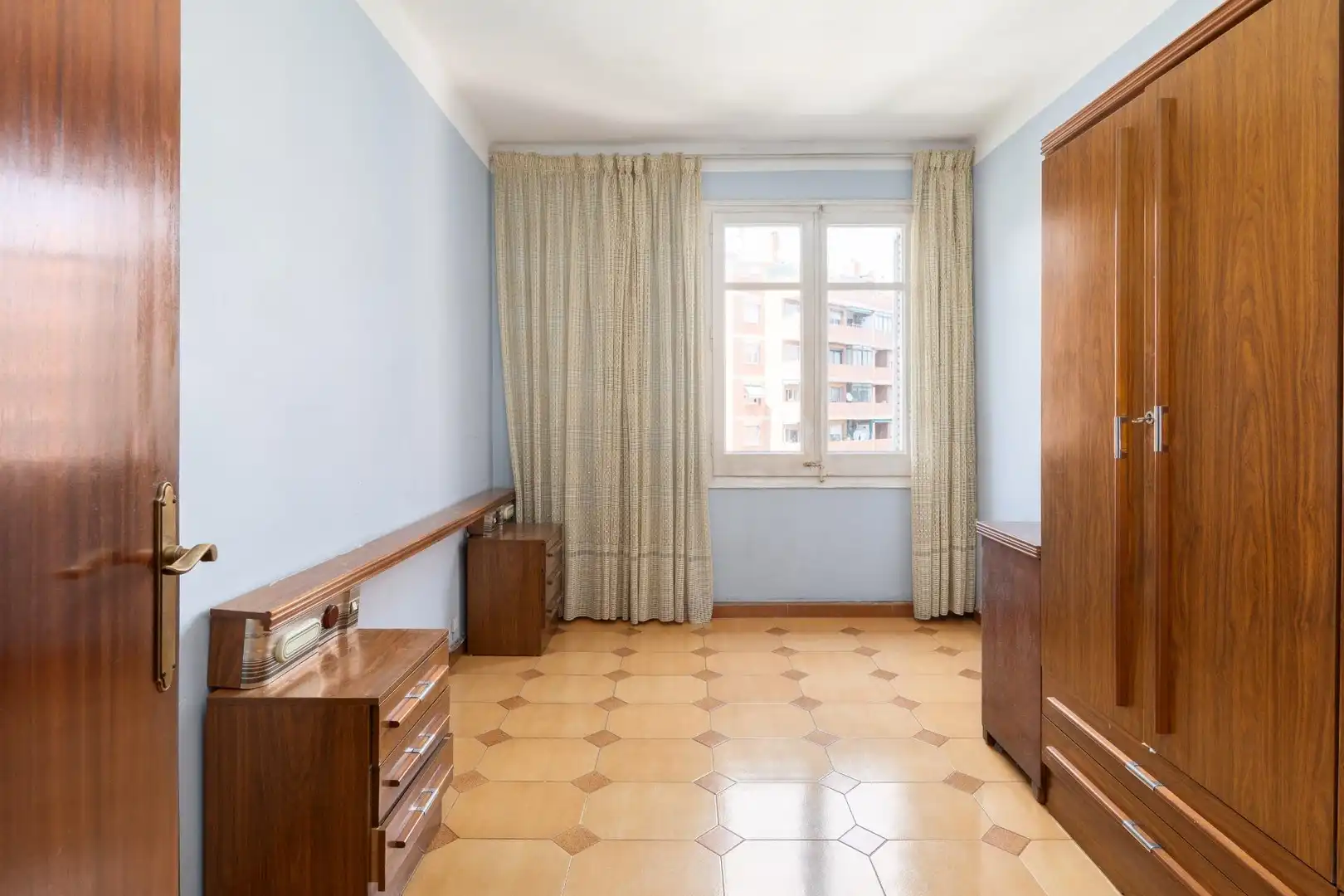 Schlafzimmer von Wohnung zum Verkauf in Barcelona mit Heizung und Alarm