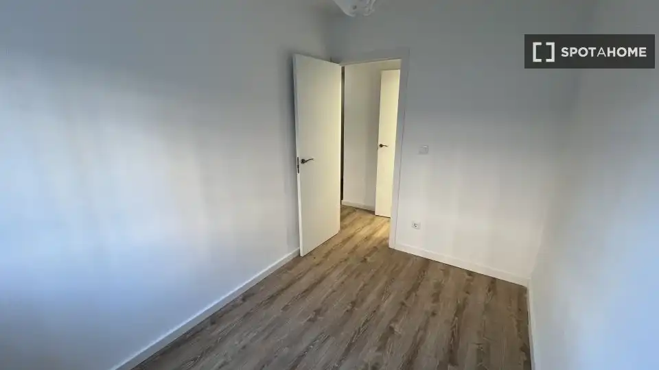 Bedroom of Flat for rent in Valencia  with Air Conditioner, Heating and Furnished