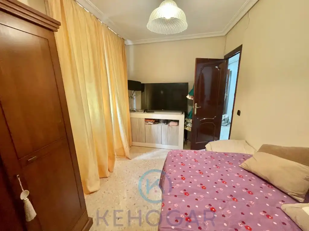 Bedroom of Flat for sale in Dos Hermanas