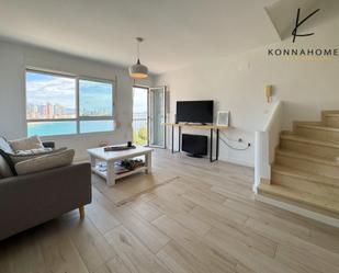 Sala d'estar de Casa adosada de lloguer en Benidorm amb Aire condicionat, Calefacció i Terrassa