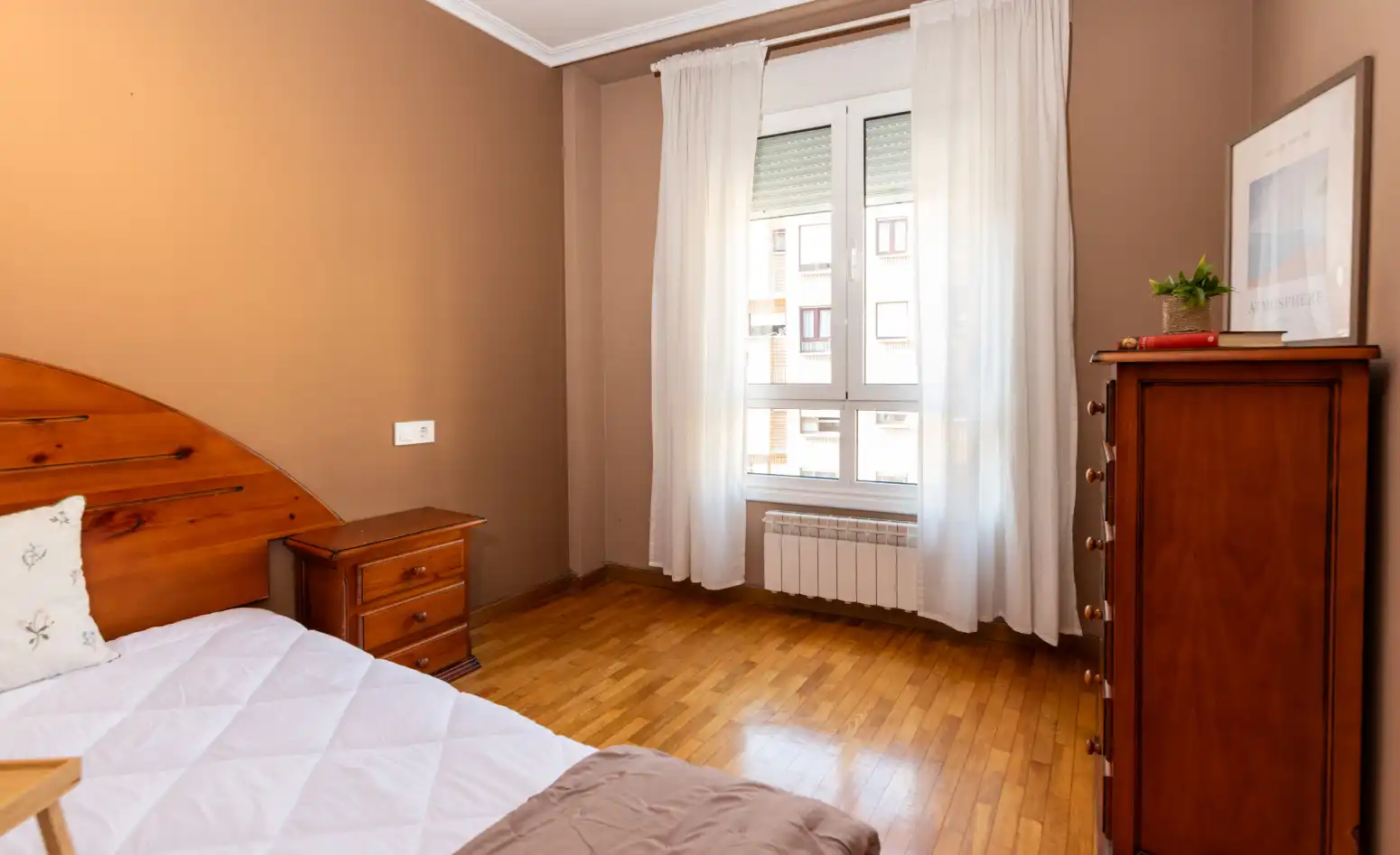 Habitación de Piso en venta en Oviedo  con Calefacción, Parquet y Trastero