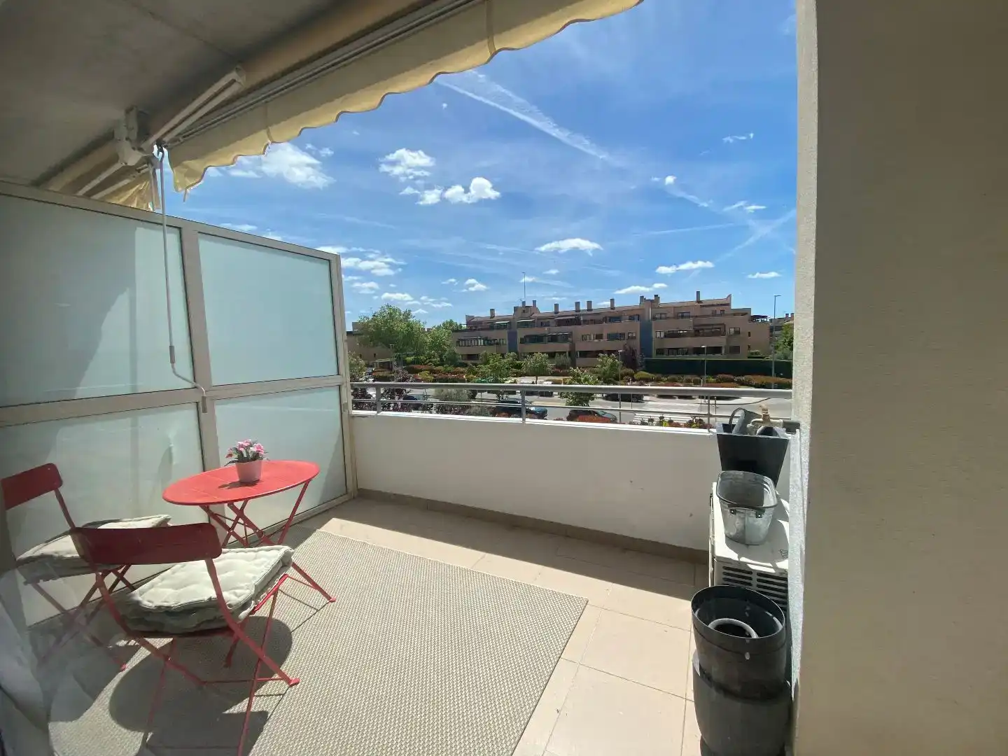 Terrasse von Wohnung zur Miete in Las Rozas de Madrid mit Klimaanlage, Privatgarten und Parkett