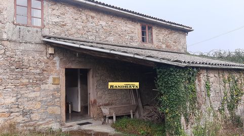 Casa de piedra independiente