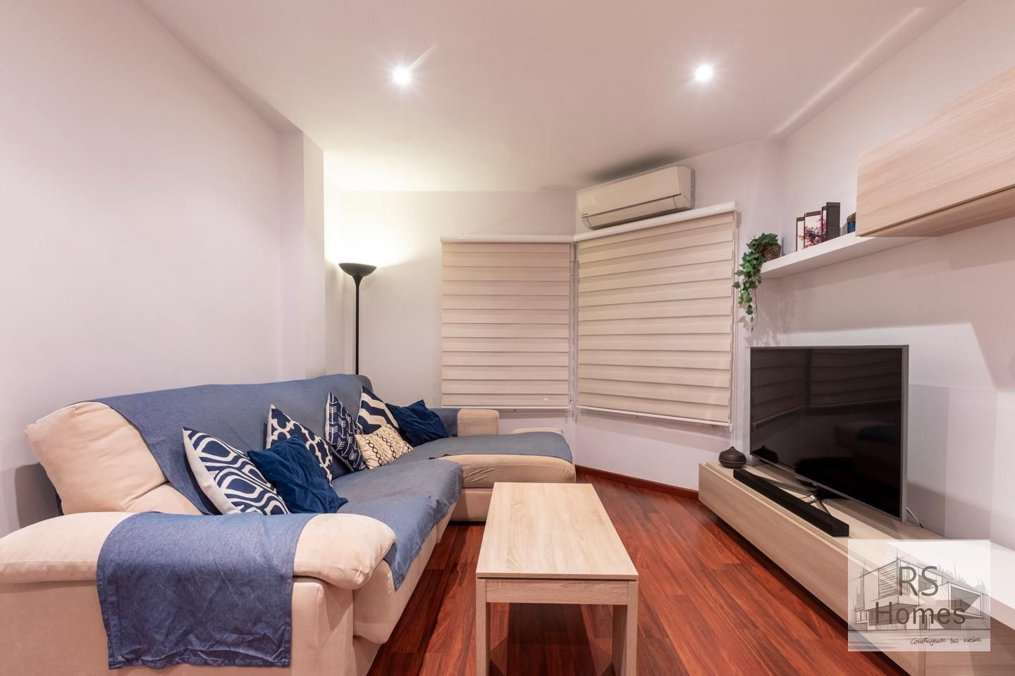 Sala d'estar de Pis en venda en Fontanars dels Alforins amb Aire condicionat, Parquet i Balcó