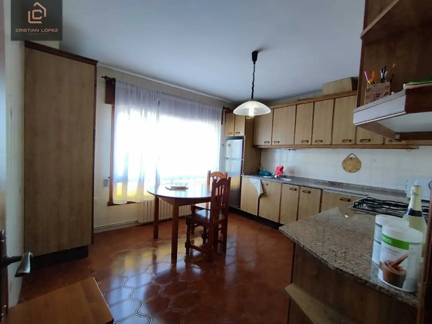 Cuina de Casa o xalet en venda en Abegondo amb Calefacció, Parquet i Terrassa