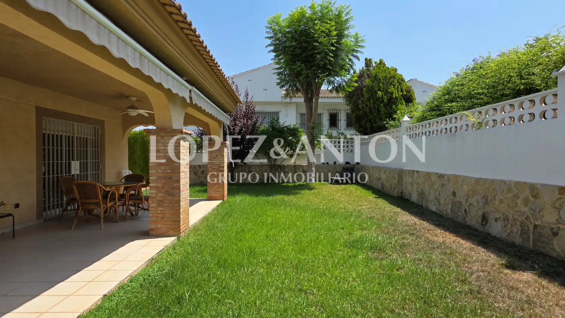 Jardí de Casa o xalet en venda en L'Eliana amb Aire condicionat, Calefacció i Jardí privat
