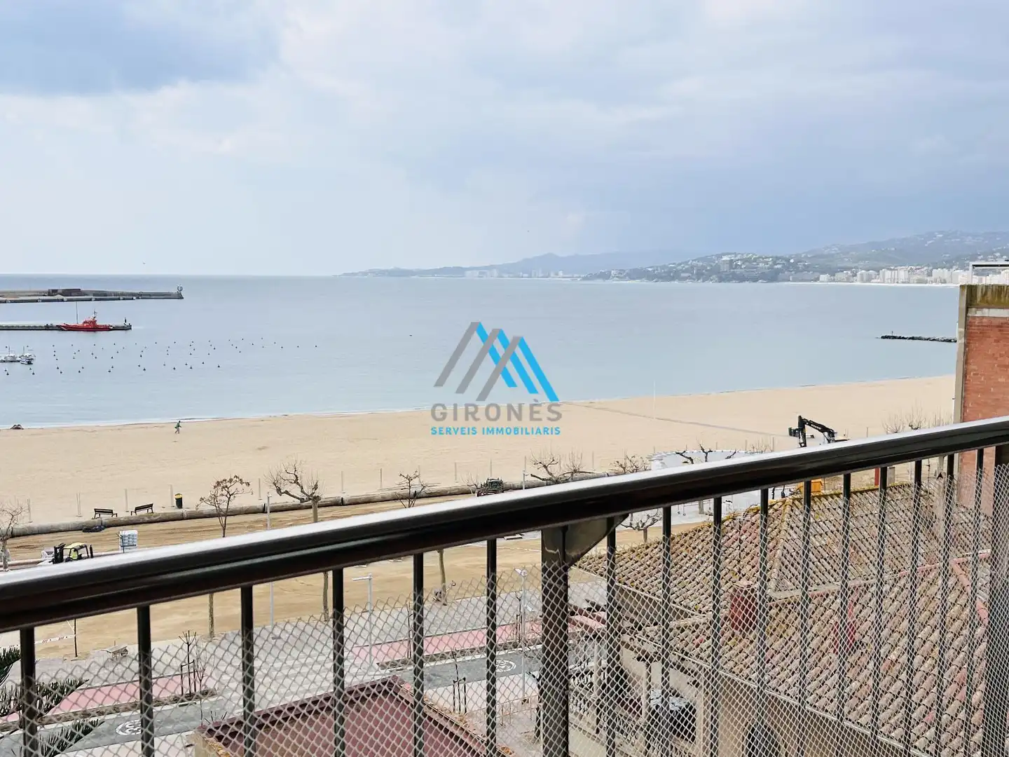 Apartamento con terraza en venta en Passeig del Mar, imagen 29