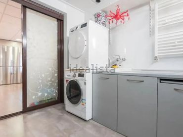 House with balcony for sale in Calle Juan de la Cierva 13