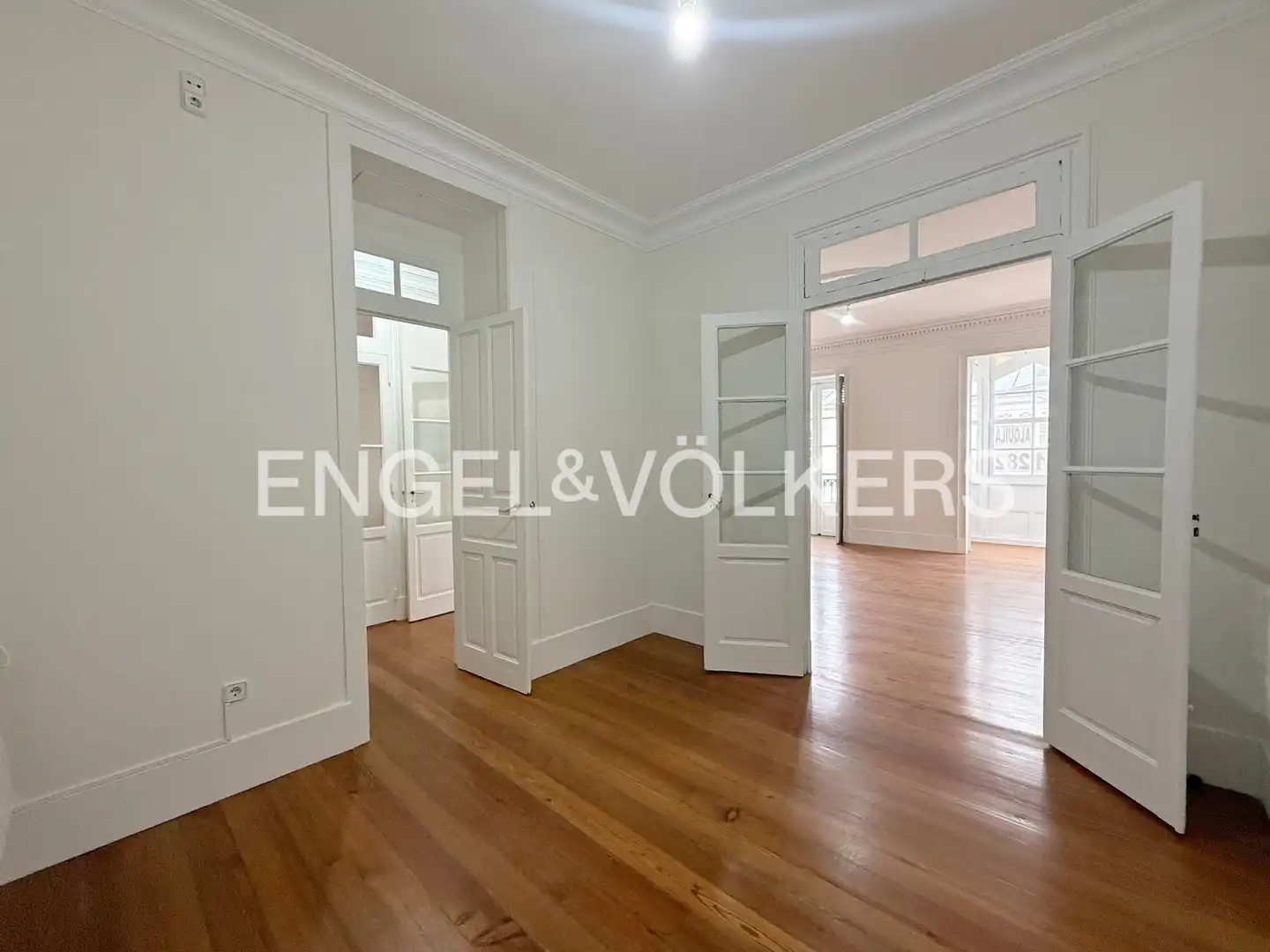 Piso de alquiler en A Coruña Capital  con Calefacción, Parquet y Balcón
