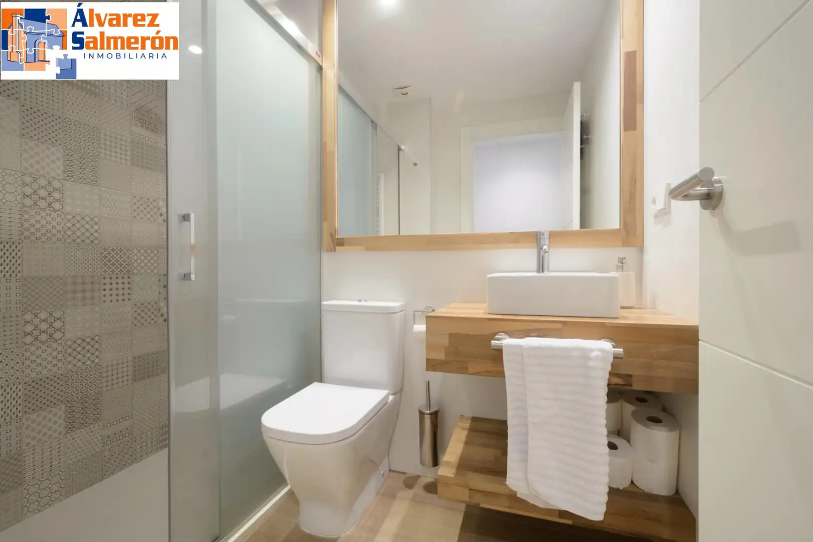 Appartement compact avec terrasse à vendre à 2 Calle Enriqueta Lozano, imagen 32