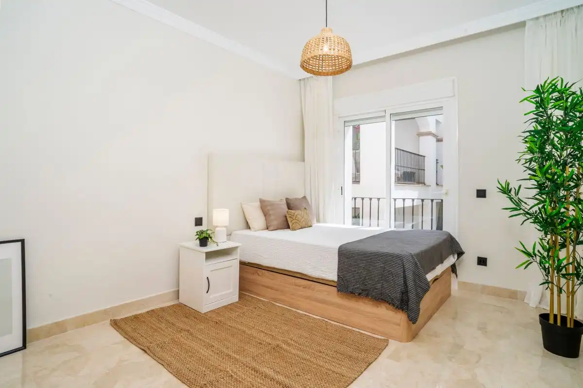 Habitación de Piso en venta en Marbella con Aire acondicionado, Calefacción y Jardín privado
