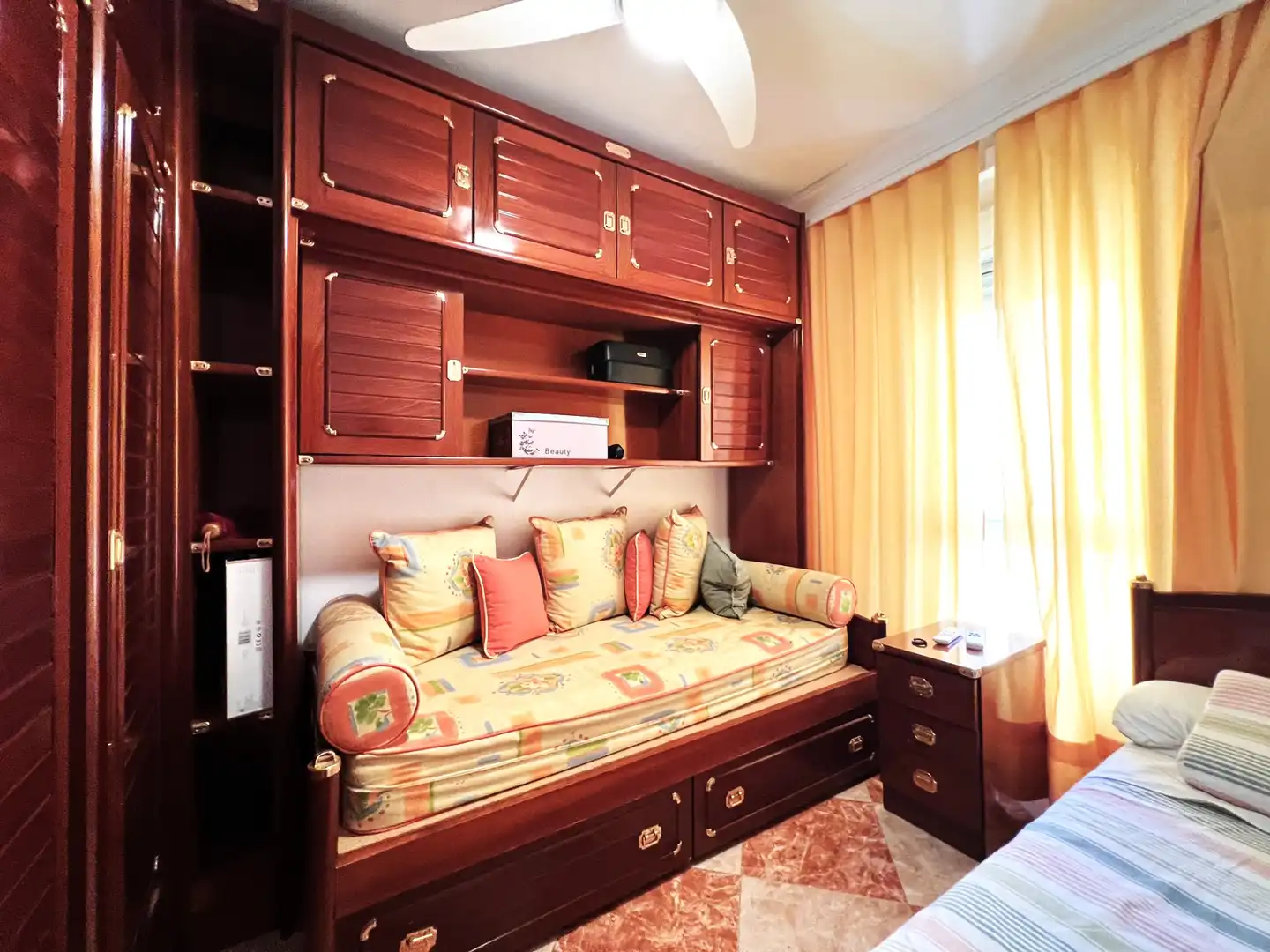 Habitación de Piso en venta en Sevilla con Aire acondicionado, Calefacción y Terraza