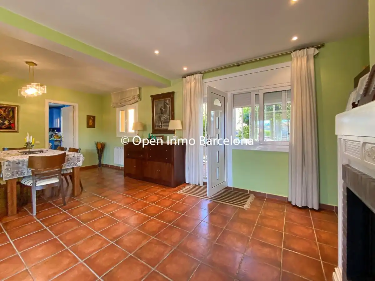 Houses for sale in Avenida MONTSENY, Mas d'En Serra - Els Cards