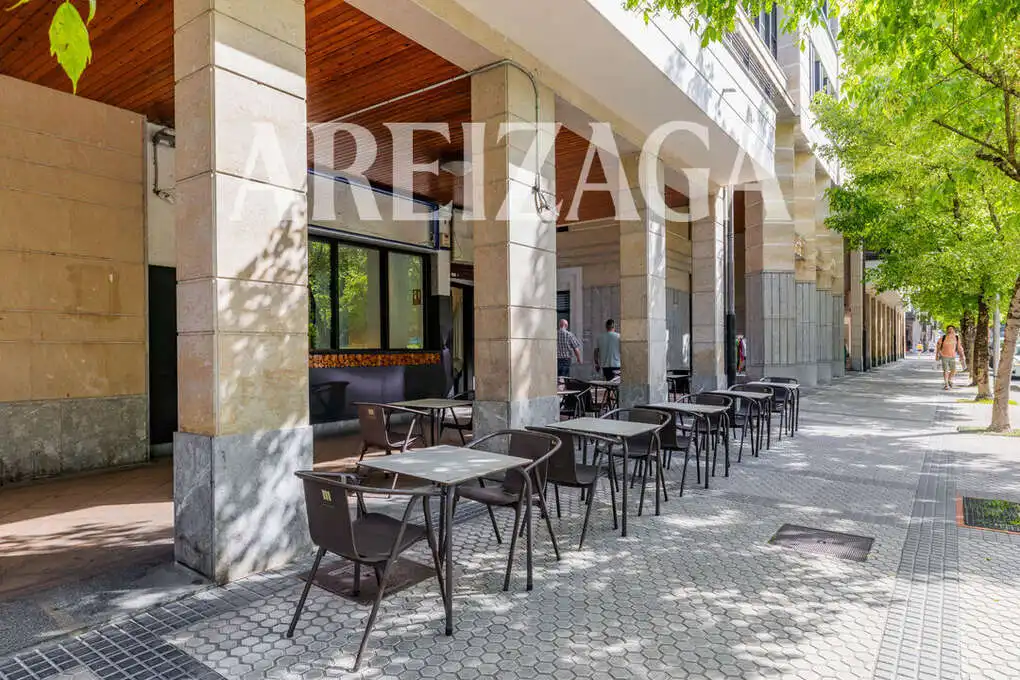 Terrasse von Geschaftsraum zur Miete in Donostia - San Sebastián  mit Klimaanlage und Möbliert