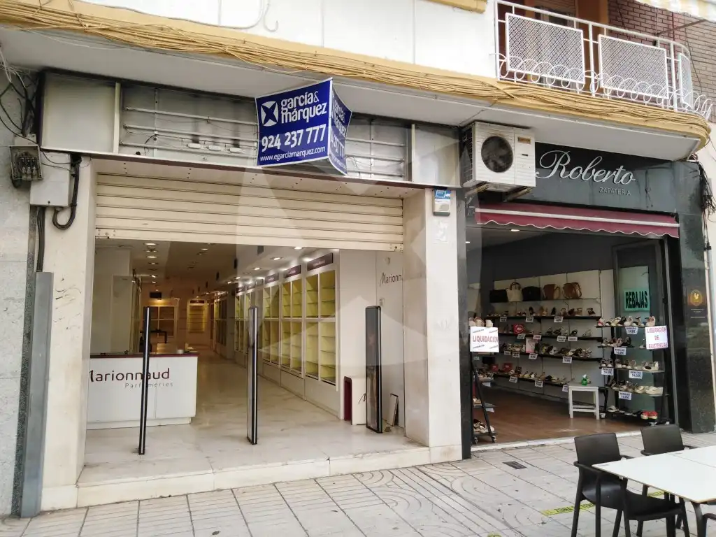 Local de lloguer a Avenida Miguel Ángel Celdrán Matute, Santa Marina