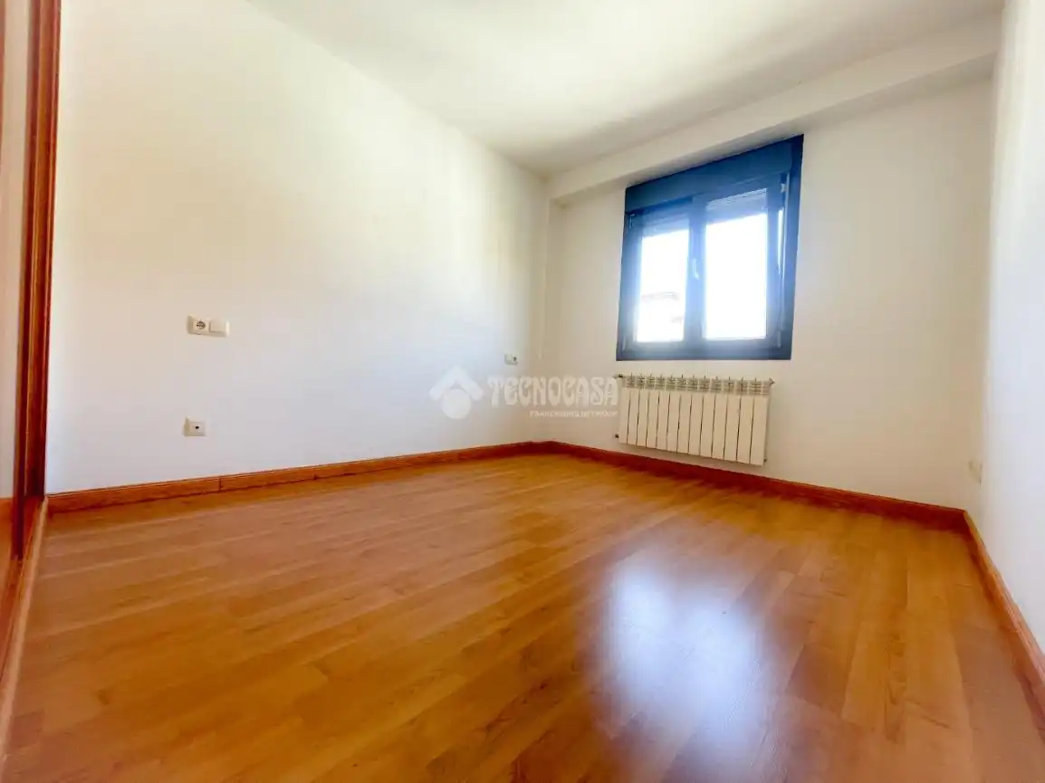 Bedroom of Flat for sale in Guadarrama  with Heating, Storage room and Balcony