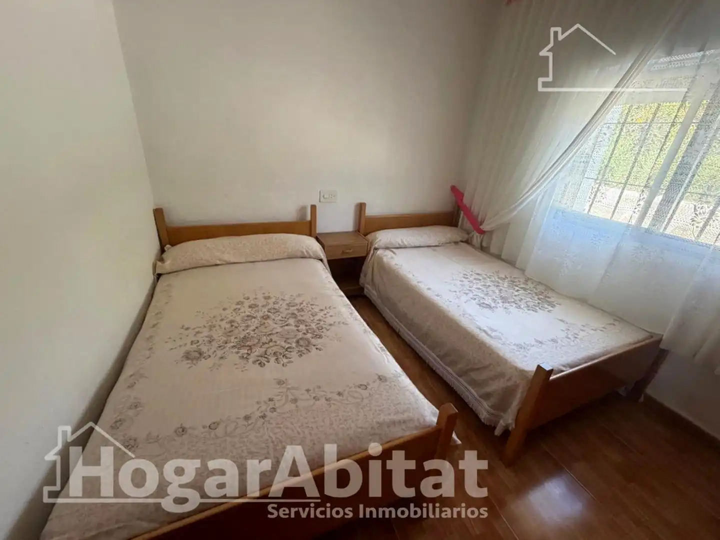 Dormitori de Casa o xalet en venda en Torrent amb Aire condicionat, Jardí privat i Terrassa