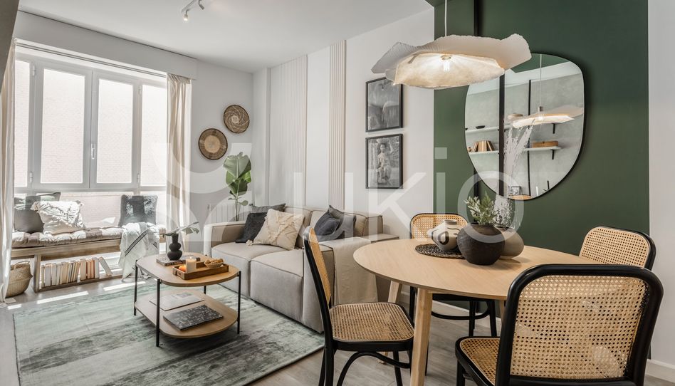 Apartamento de alquiler en Calle de Málaga, Ríos Rosas - Nuevos Ministerios - Imagen 2