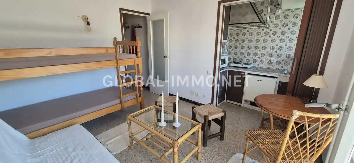 Terrasse von Wohnung zum Verkauf in Roses mit Terrasse, Schwimmbad und Möbliert