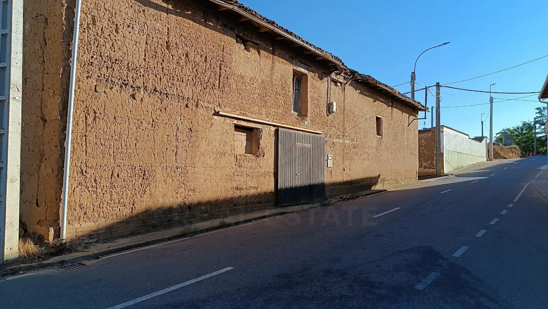 Vista exterior de Edifici en venda en Fuentes de Carbajal, León