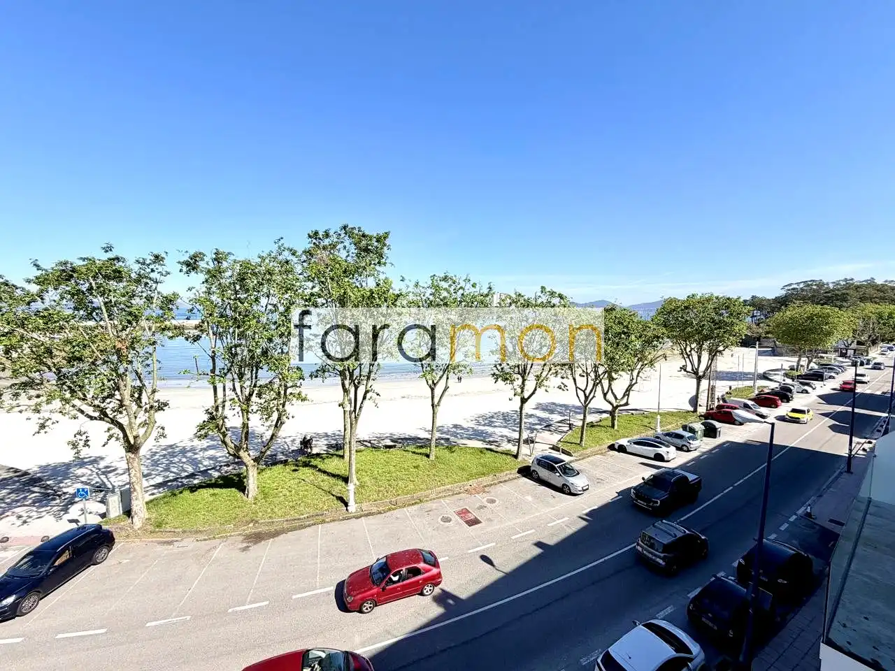 Außenansicht von Wohnung zum Verkauf in Vigo  mit Heizung, Terrasse und Abstellraum