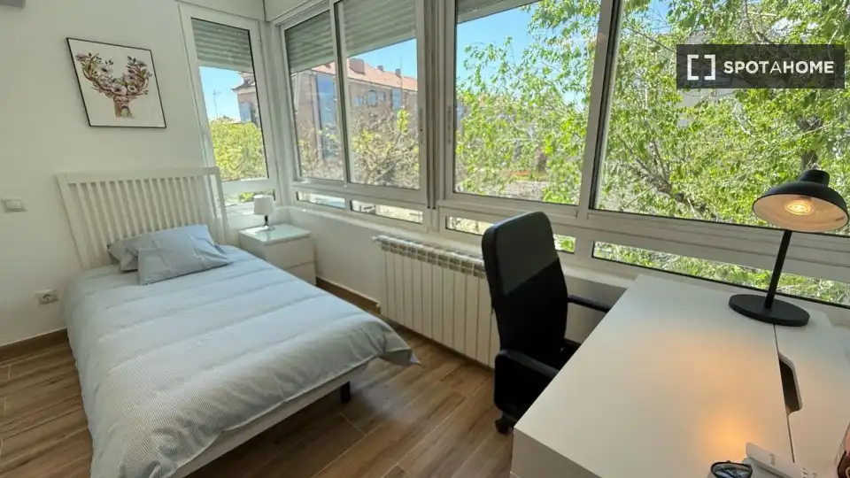 Room in Casco Histórico de Barajas
