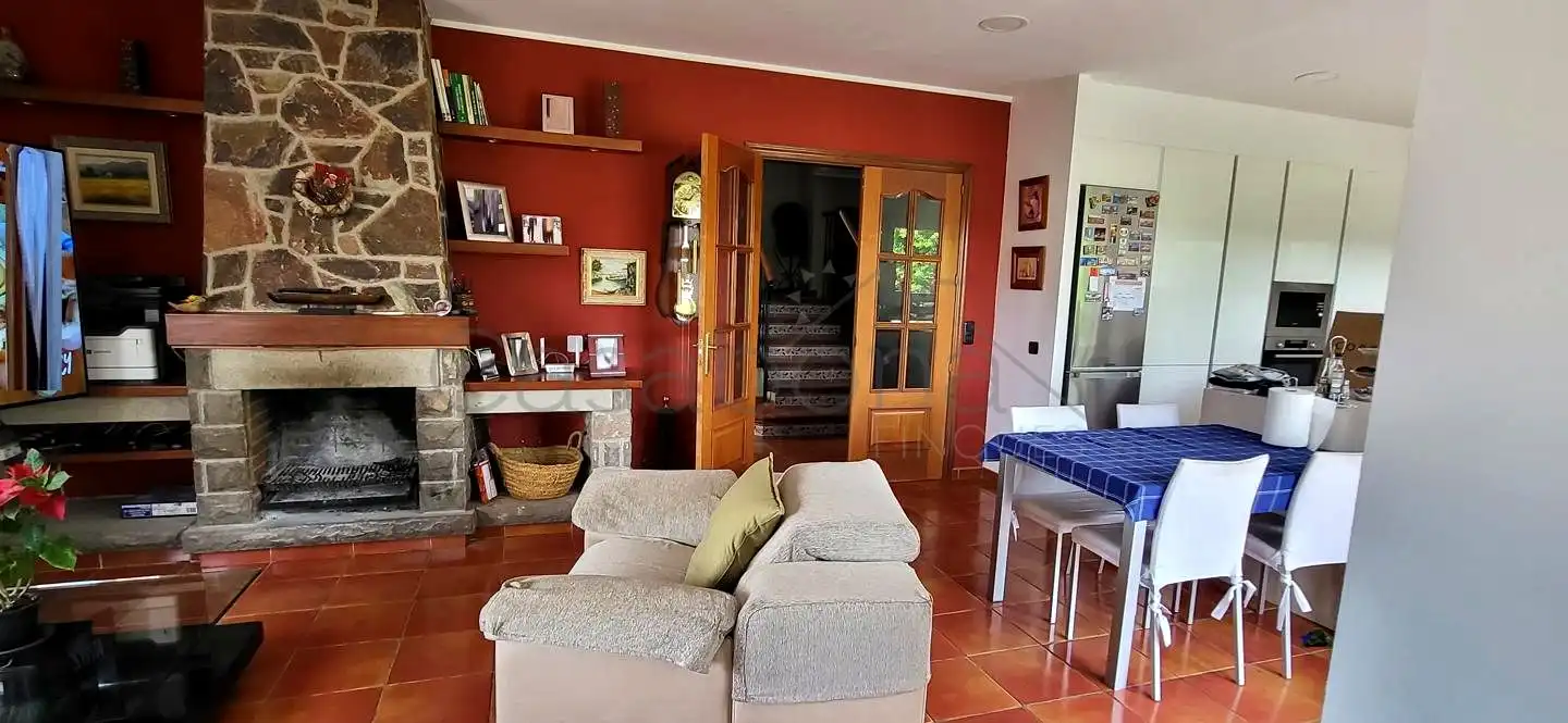 Sala de estar de Casa o chalet en venta en Olost con Jardín privado, Terraza y Piscina
