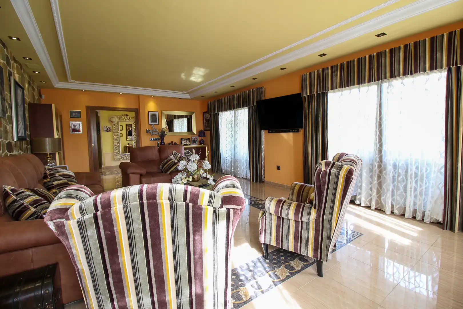 Sala de estar de Casa o chalet en venta en Santa Cruz de Bezana con Calefacción, Jardín privado y Terraza