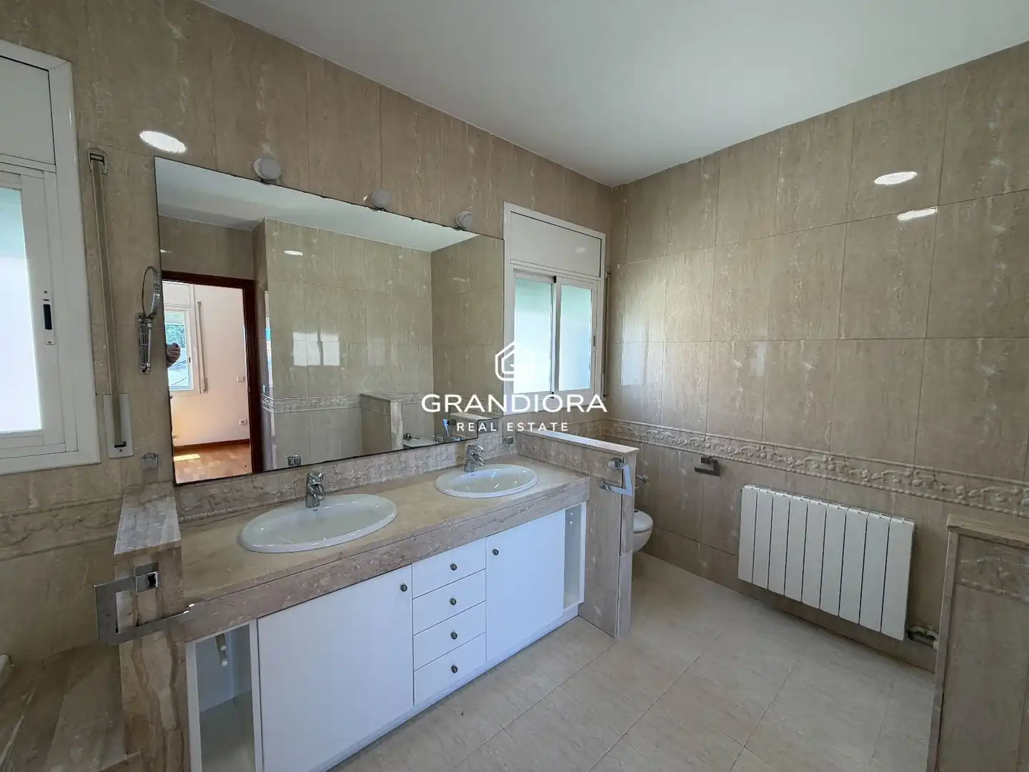 Badezimmer von Haus oder Chalet zur Miete in Premià de Dalt mit Klimaanlage, Terrasse und Schwimmbad