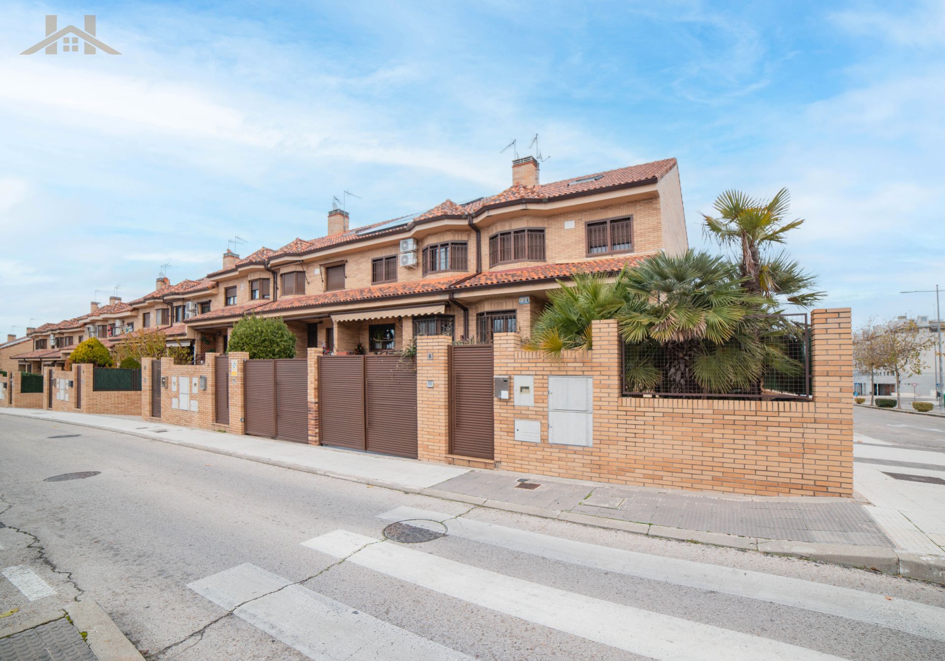 Vista exterior de Casa adosada en venta en Navalcarnero con Aire acondicionado, Calefacción y Jardín privado
