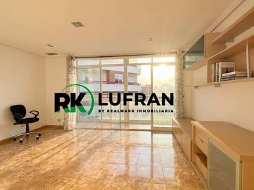Flat with balcony for sale in Pla - Carolinas
