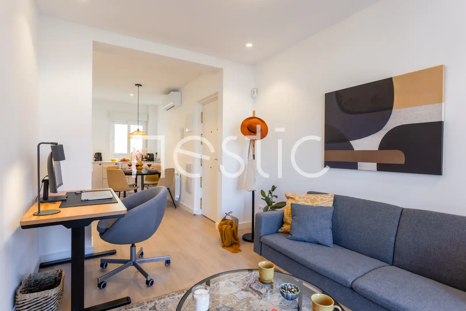 Sala d'estar de Apartament de lloguer en Madrid amb Aire condicionat, Calefacció i Moblat