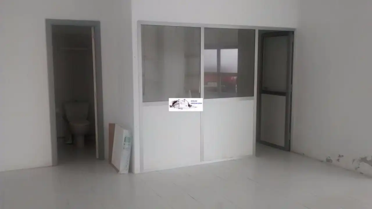 Commercial properties for rent in Cangas 