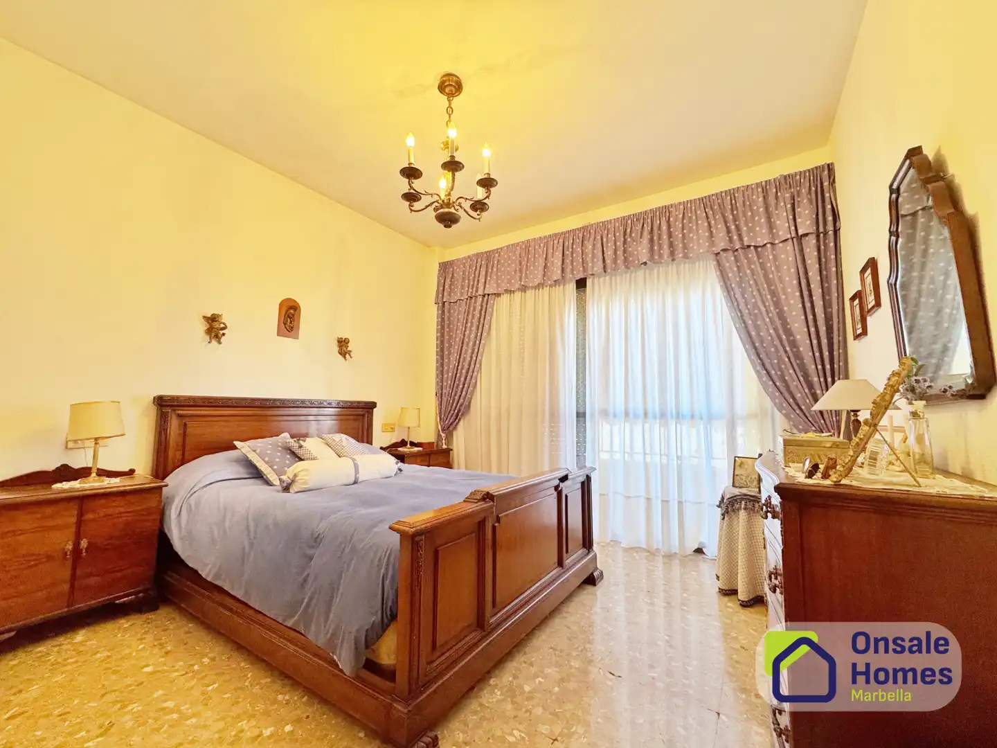 Schlafzimmer von Wohnung zum Verkauf in Marbella mit Terrasse, Balkon und Gemeinschaftspool