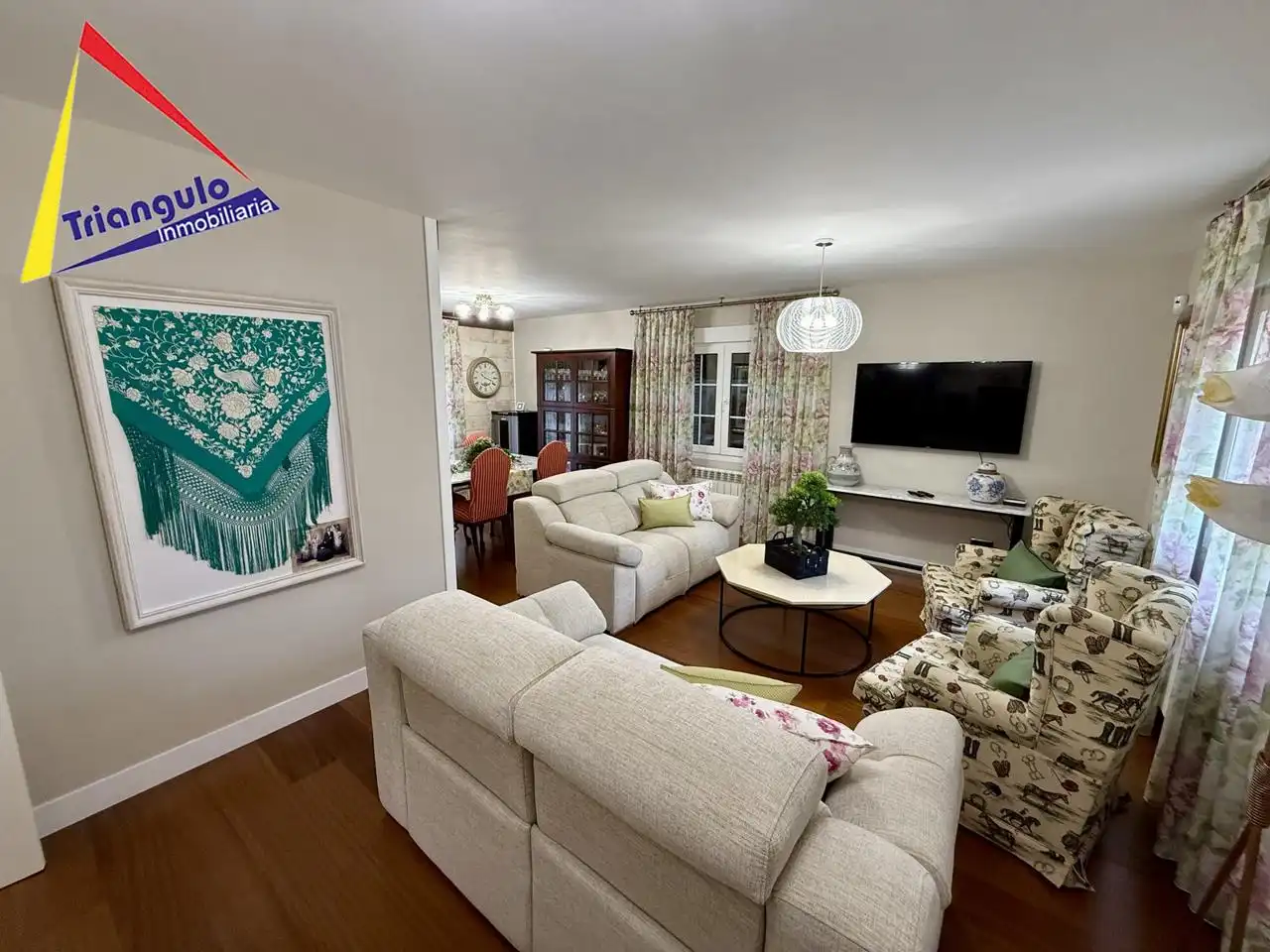 Sala de estar de Casa o chalet en venta en Otero de Herreros con Calefacción y Jardín privado