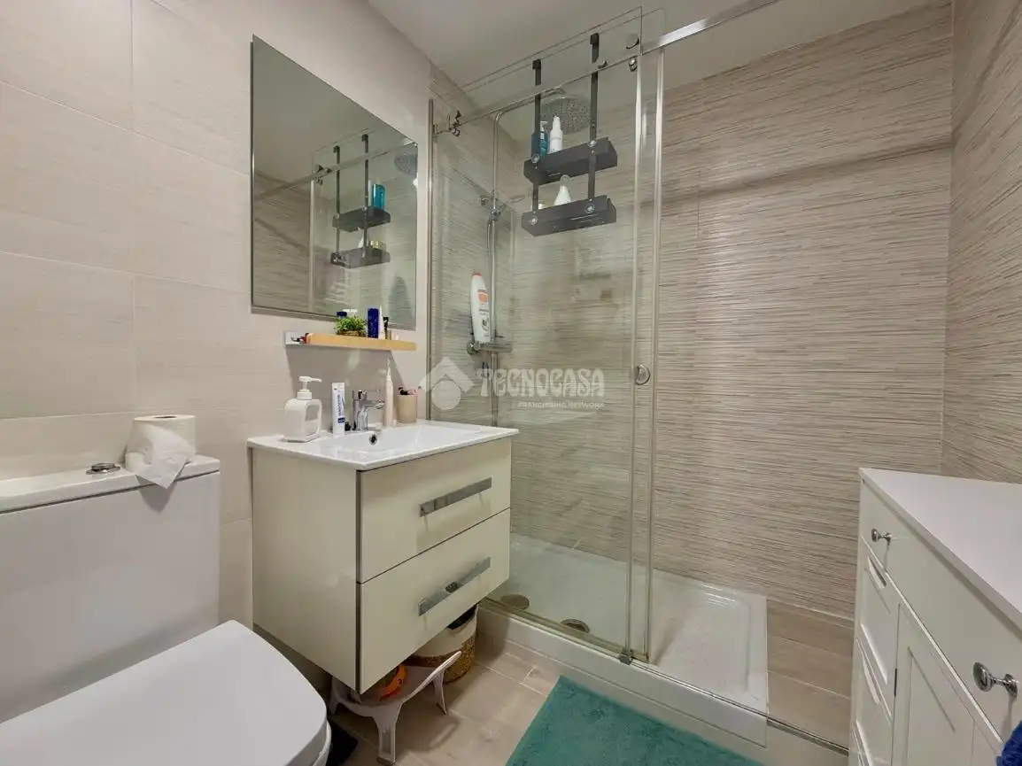 Baño de Piso en venta en Madrid con Aire acondicionado, Calefacción y Terraza