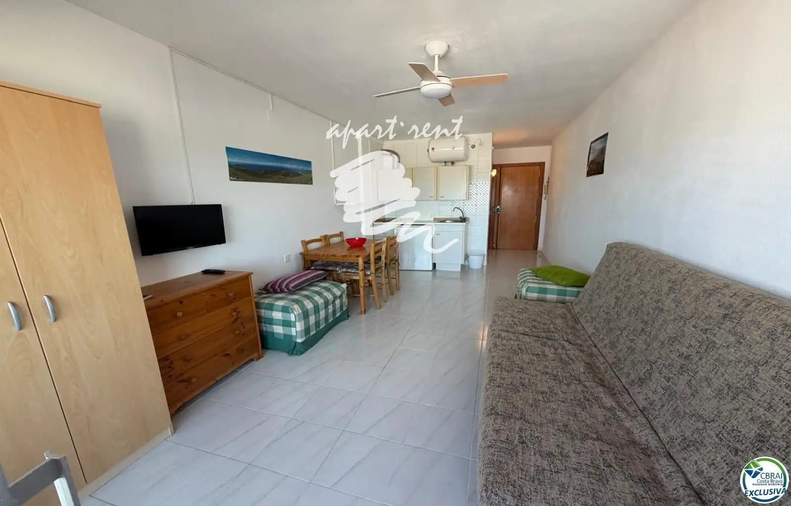 Sala de estar de Piso en venta en Empuriabrava con Calefacción, Terraza y Amueblado