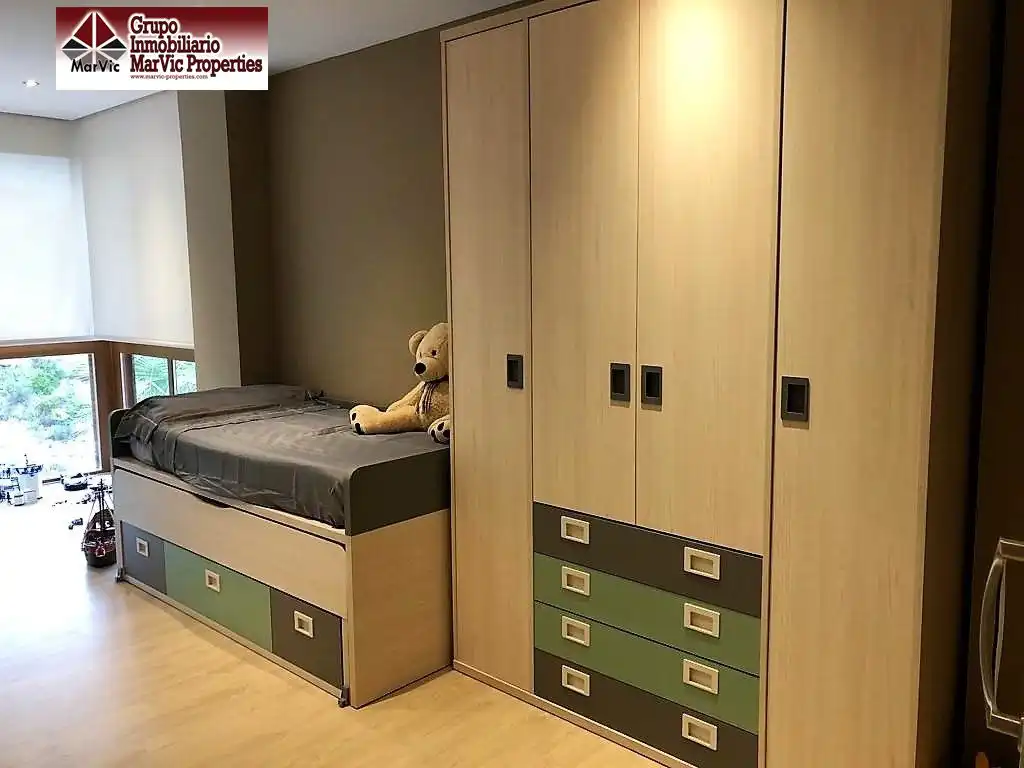 Dormitori de Casa o xalet en venda en La Nucia amb Aire condicionat, Calefacció i Jardí privat