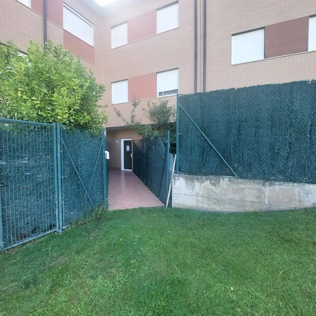 Parking de Piso en venta en Grañón con Jardín privado, Terraza y Piscina