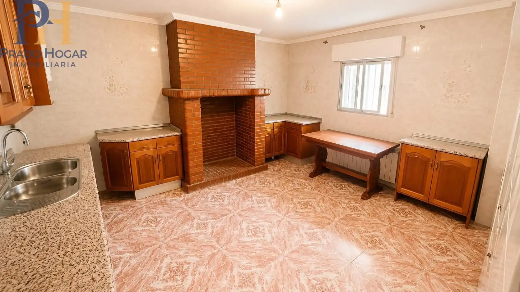 Cuina de Casa o xalet en venda en Talavera de la Reina amb Calefacció