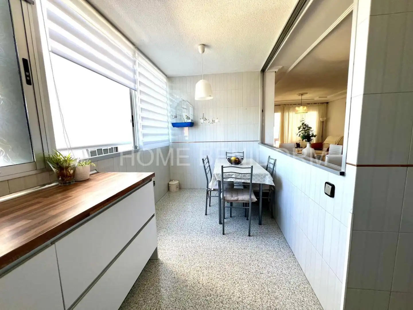 Vista exterior de Piso en venta en Benidorm con Trastero